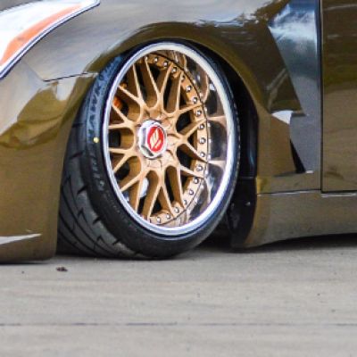 2022-10-20 23_50_50-AccuAir Suspension on Twitter_ _How smooth is the Inozetek midnight gold wrap on